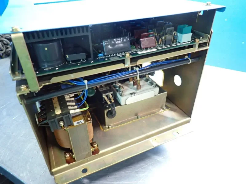 OKUMA VAC-DRIVE UNIT TYPE-A SPINDLE AMPLIFER UNIT  -  VAC-D8-A