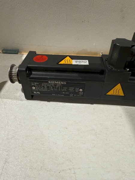 SIEMENS 1FT6021-6AK71-4AGO SERVO MOTORS NEW NO BOX