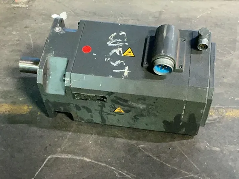 SIEMENS 5600/3000RPM SERVO MOTOR  -  1FT6105-8AF71-1AA2
