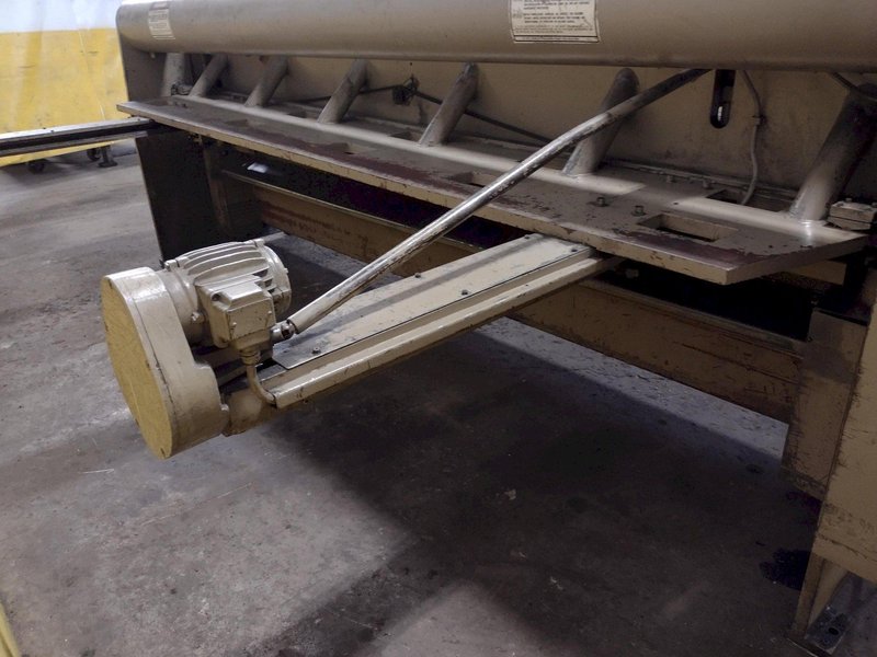 10&#039; X 10 GA CHICAGO MODEL #UA10-135 HYDRAULIC SHEAR: STOCK #17508