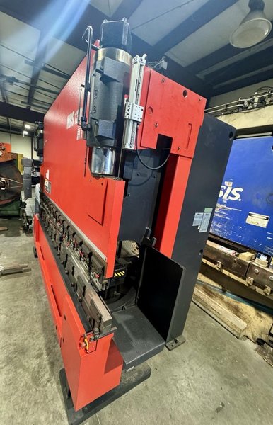130 Ton 10′ Amada HDS 1303NT Hydraulic Press Brake, 2011 – Tooling Included