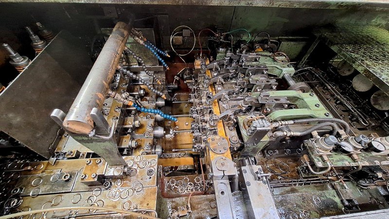 Sakamura Model BP 450 SL 4 Die Long Stroke Progressive Header