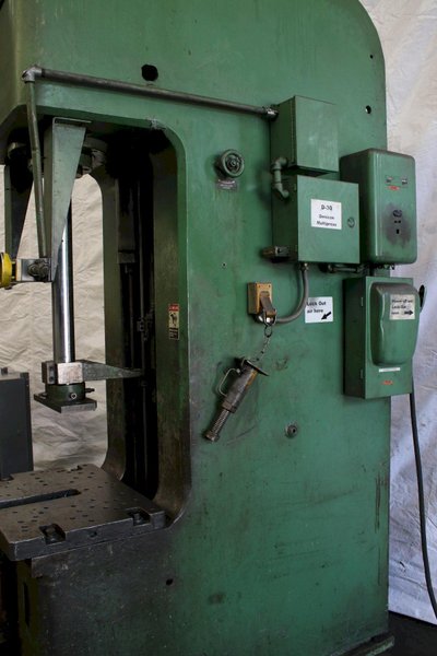 35 TON DENISON C FRAME HYDRAULIC PRESS: STOCK #75433