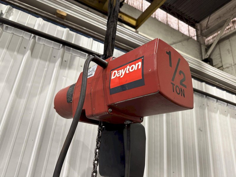 1/2 TON DAYTON ELECTRIC CHIAN HOIST : STOCK #77768