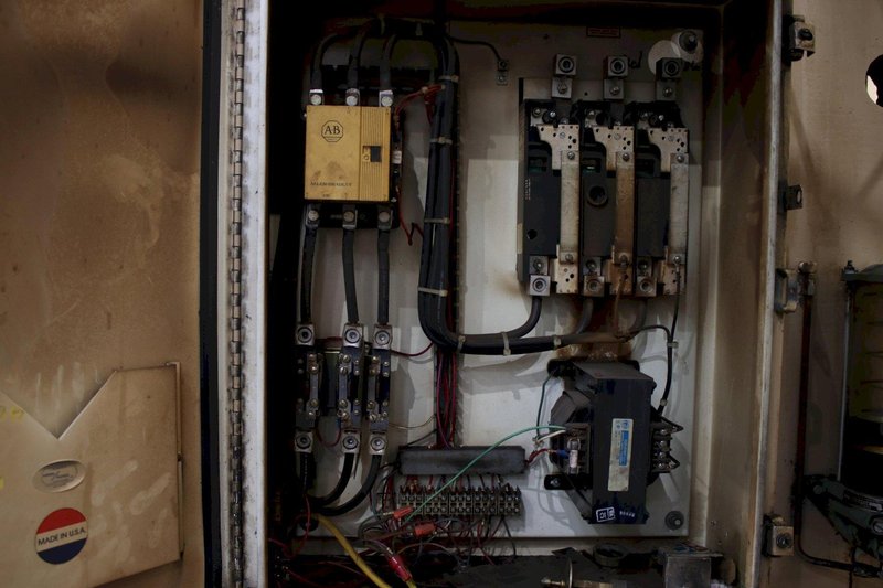 300 TON STANDARD HYDRAULIC C FRAME PRESS: STOCK #73994