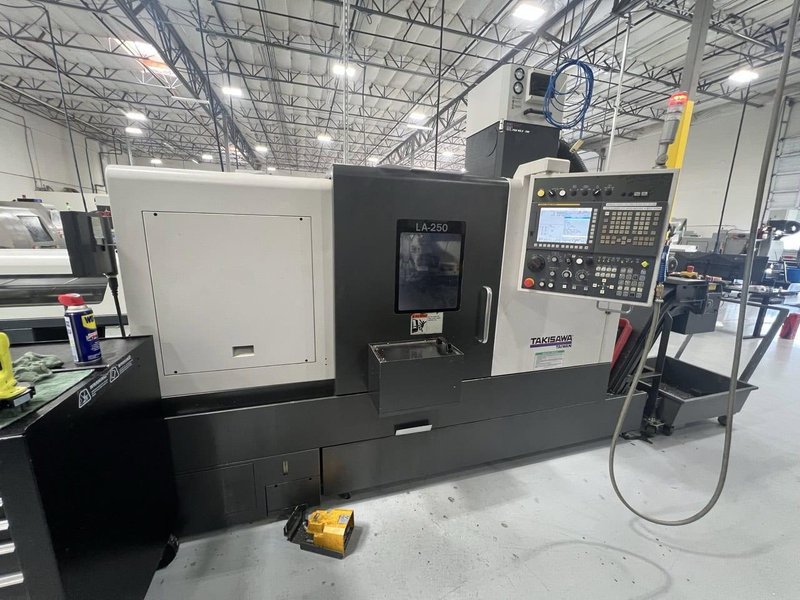 Takisawa LA-250 CNC Lathe, 2018 – Tailstock, Chip Conveyor, Parts Catcher