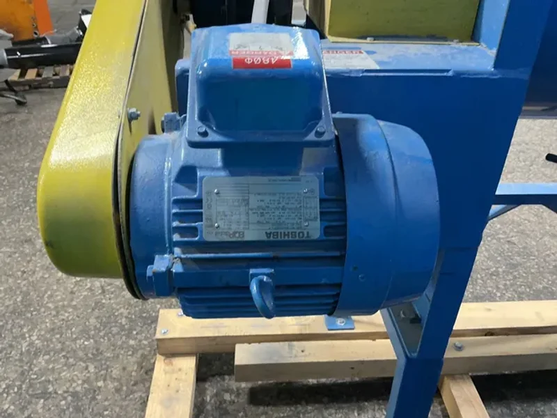 S. HOWES RIBBON BLENDER  -  ES-244