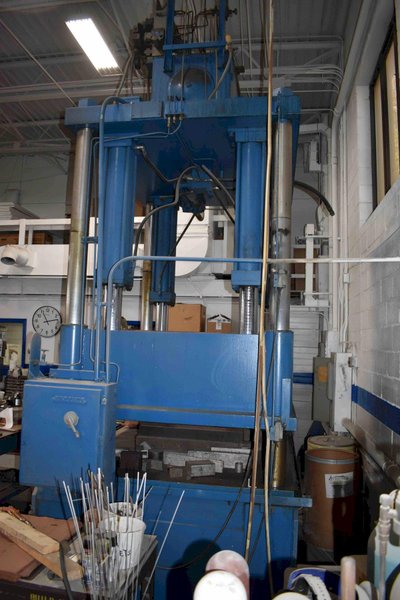 250 Ton Hannifin 4 Post Hydraulic Press, 30" STR, 35" DLO, 78" x 62" BA