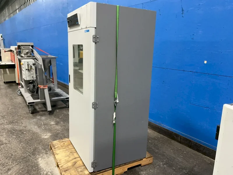 SHELLAB 25” X 33” X 63” OVEN  -  SMI31