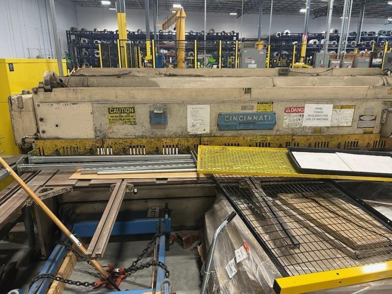 10' X 10 GAUGE CINCINNATI MODEL 1010 MECHANICAL POWER SQUARING SHEAR : YOBRO #26307