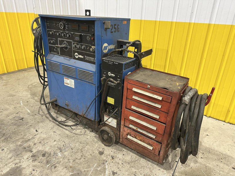 MILLER SYNCROWAVE 350 AC/DC WELDER WTIH WATER COOLER AND CART: STOCK 22275