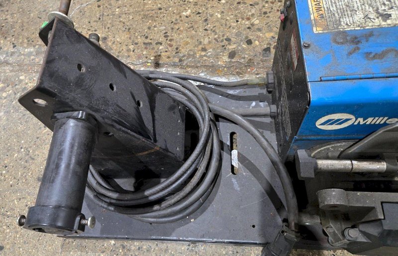 MILLER S-62 24V WIRE FEEDER USED