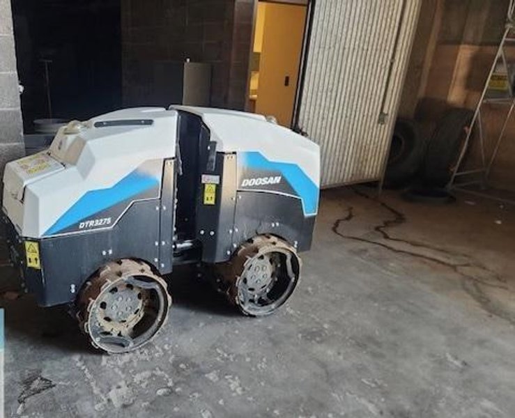 Doosan DTR3275 Trench Roller, 2023 – Remote Controlled, 32”/24” Drum, Diesel – Only 4.5 Hours!