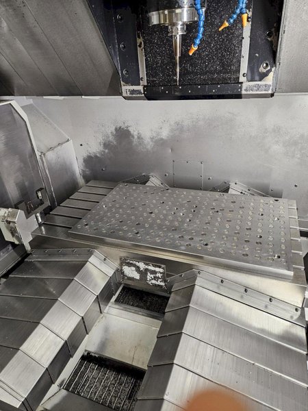 2004 Makino V77 CNC Vertical Machining Center