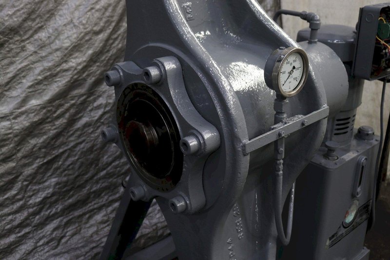 200 TON RODGERS MODEL #1F200-4820X HYDRAULIC WHEEL PRESS: STOCK #71119