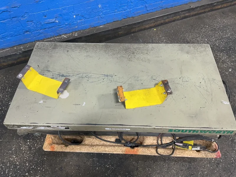 SOUTHWORTH 2000 LBS SCISSOR LIFT TABLE