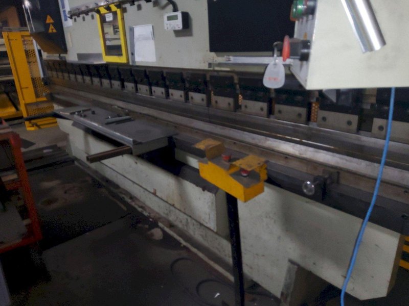 U.S. INDUSTRIAL MACHINERY 155 TON X 12′ CNC BRAKE PRESS