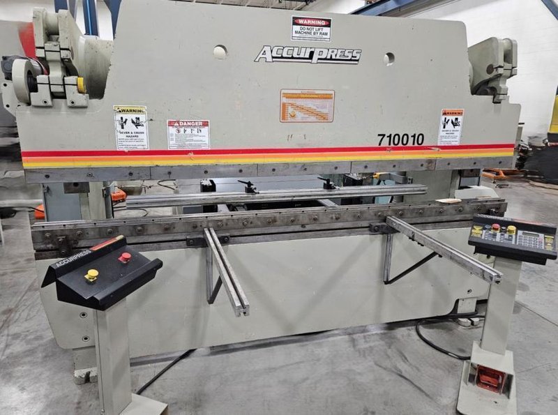 1997 Accurpress 710010 Hydraulic Press Brake (#5902)