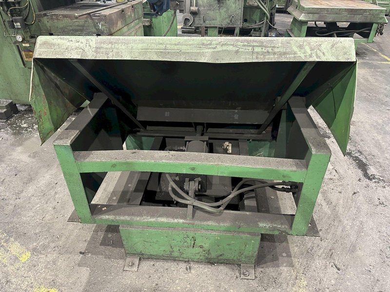 2,000 LBS x 48" x 48"  PARKER PNEUMATIC POWERED PALLET / PARTS TIPPER: STOCK #20822