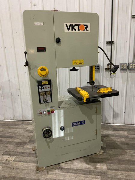 19-1/2" VICTOR DCM-5 VERTICAL BAND SAW: STOCK #81434