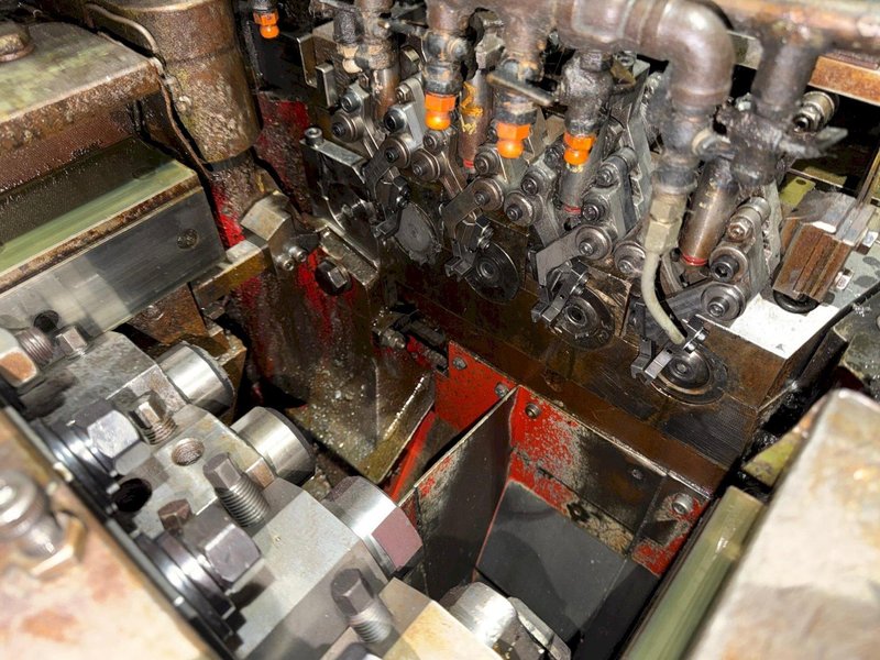 Nedschroef Model HBV-3 4 Die Progressive Header