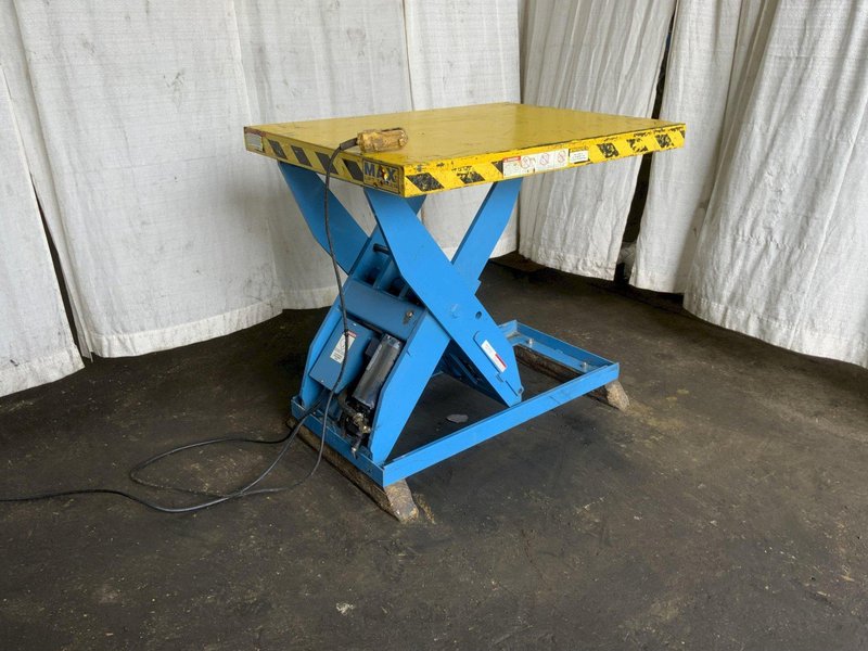 2500 LBS MAX LIFT ELECTRIC SCISSOR LIFT TABLE: STOCK #80992