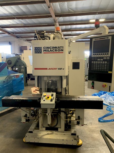 CINCINNATI MILACRON MAGNA V30-S (2005) Injection Molding Machine