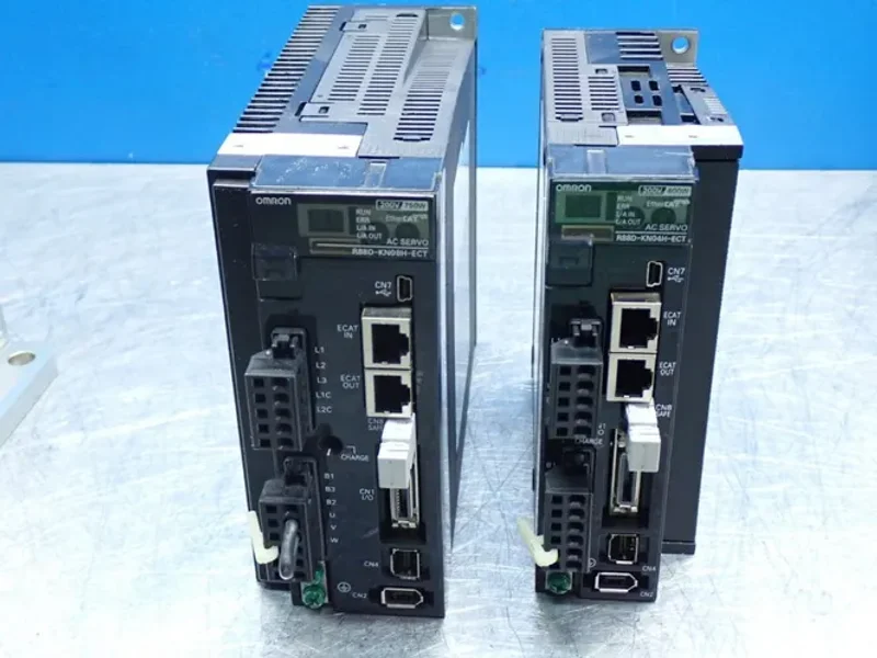 OMRON ACCURAX LINEAR MOTOR PICK &amp; PLACE SYSTEM  -  R88L-ES-PM-C110-B300-0001