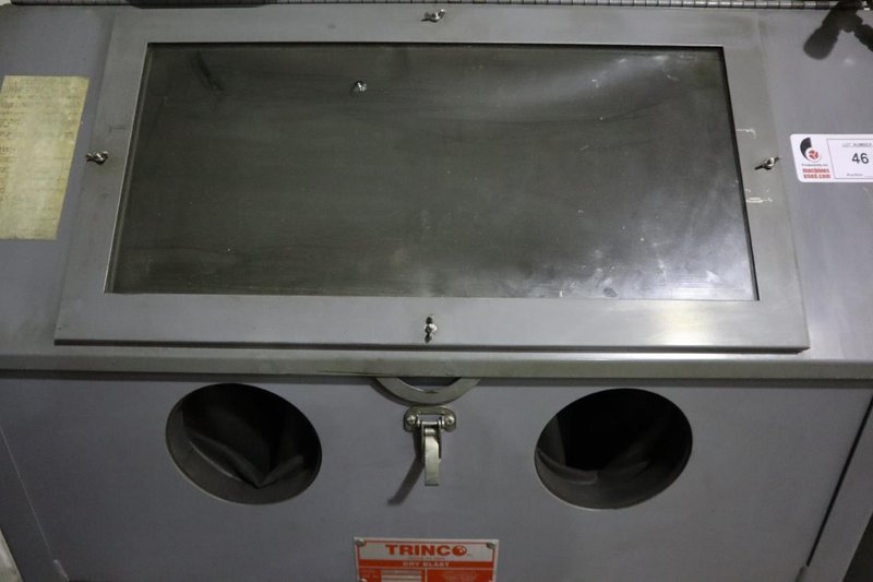 Trinco 36/BP Sand Blast Cabinet with Reclaim Unit, Gun, Gloves, - Auction Item