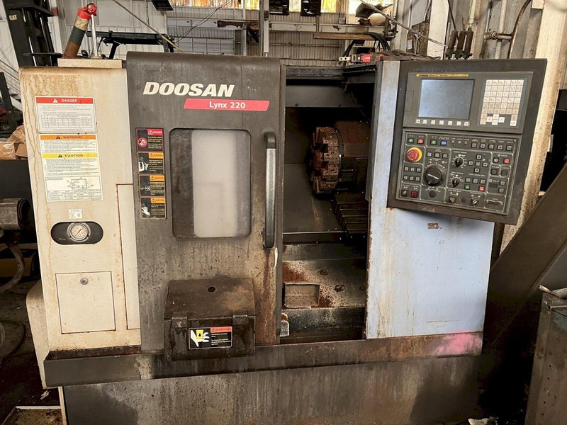 DOOSAN LYNX 220C CNC LATHE STOCK #3403