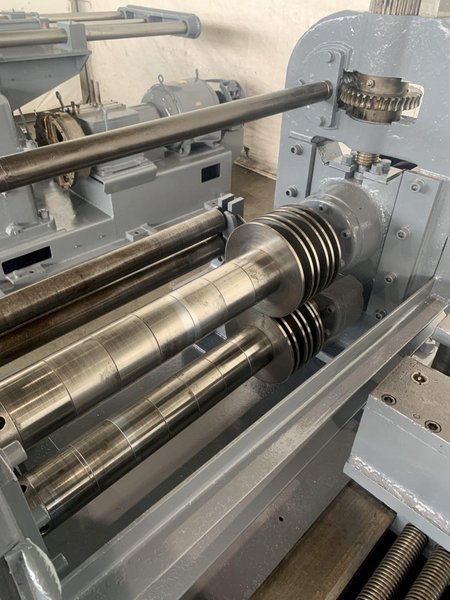 24" x .125" x 6,000lb Wean Slitting Line