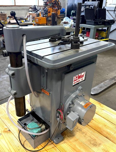 1-1/2&quot; Hansford Davis Keyseater No. 15, 1/16&quot; to 1-1/2&quot; Cap., 30&quot; x 21&quot; Tbl, 2 HP, Clean