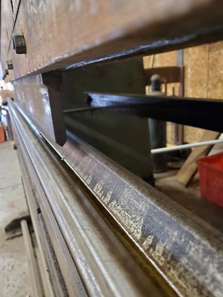 50 Ton x 8′ Cincinnati Press Brake – Tooling Pictured Included