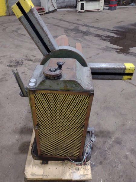 1500 LB X 20&quot; AMERICAN MODEL #60 MOTORIZED COIL REEL UNCOILER: STOCK #19538