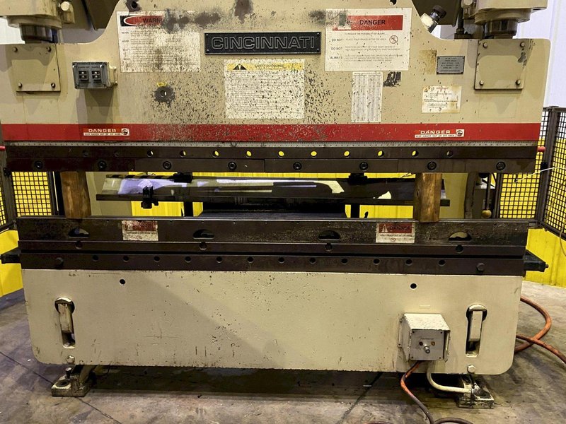 90 TON X 8' CINCINNATI MODEL #90CBx6 HYDRAULIC CNC PRESS BRAKE: STOCK #17093