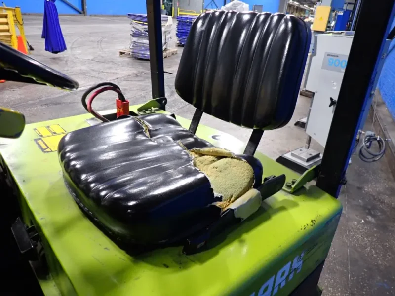CLARK 2475 LBS ELECTRIC FORKLIFT  -  TW15S