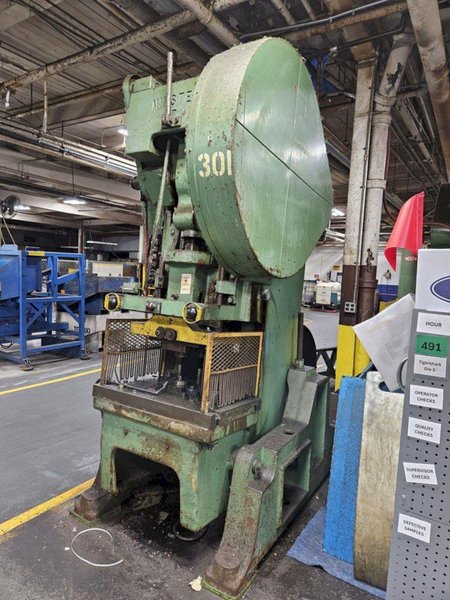 75 TON MINSTER MODEL 7 BACK GEARED OBI PRESS. STOCK # 1218925.