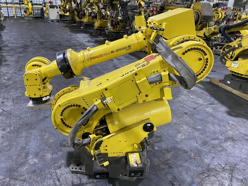 FANUC – R-2000iB/210F w/ R-30iA Controls PARTS ONLY