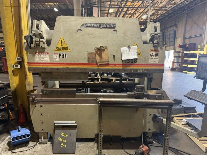 130 Ton x 8′ Accurpress 71308 Hydraulic Press Brake, 1999