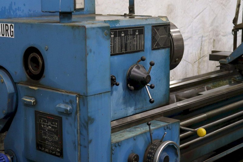 33" X 168" HAMBURG ENGINE LATHE: STOCK #72800