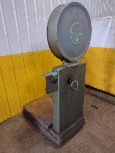 125 LB TOLEDO MODEL #2181 FLOOR SCALE: STOCK #18816