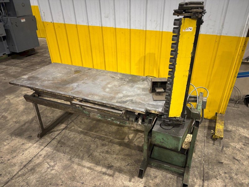 32" CAPACITY CLEATBENDER W/ 6' SCISSOR LIFT TABLE: YOBRO #24393