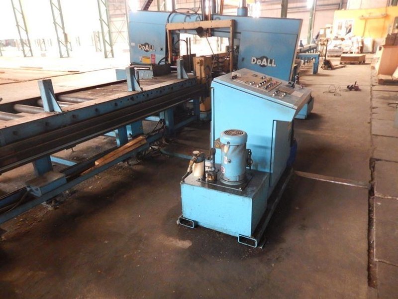 Doall 1000 x 660 mm CNC