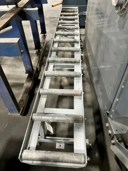 USED W.F. WELLS MODEL W-9-1 9" X 17" HORIZONTAL DUAL COLUMN BANDSAW YEAR: 2000