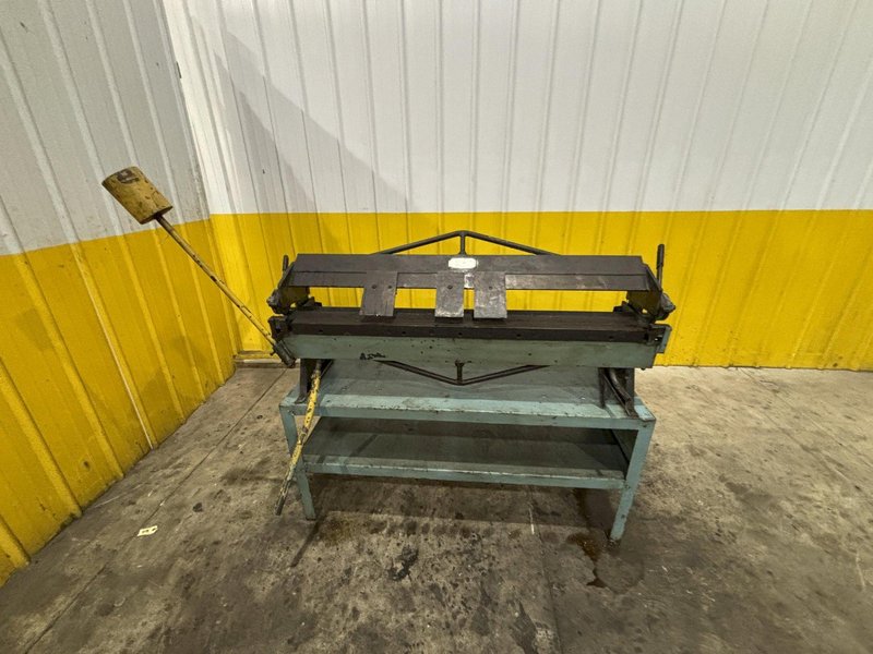 4' X 16 GAUGE ROPER WHITNEY MODEL #U416 MANUAL FINGER BOX &amp; PAN BRAKE W/ STAND: YOBRO #23907