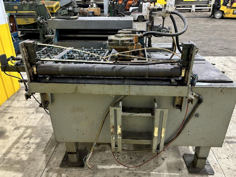 36&quot;W X 24&quot; PRESS EQUIPMENT AIR GRIP FEEDER W/ STRAIGHTENER &amp; ROLL 1998 : STOCK #21953