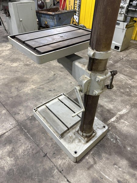 25" SOLBERGA GEARED HEAD SINGLE SPINDLE DRILL PRESS: YOBRO #25985