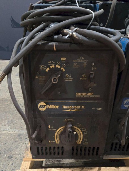 MILLER THUNDERBOLT XL 300 ARC WELDER USED 200/300 AMP POWER SOURCE