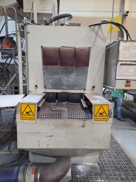 EMPIRE BLAST BOOTH MODEL #IL4884-RS CONVEYOR BELT DUST COLLECTOR SYSTEM: YOBRO #25679