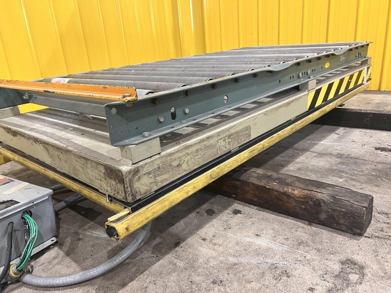 4,000 LB X 72" X 36" SOUTHWORTH MODEL #LS4-36 HYDRALUIC LIFT TABLE WITH ROLLER TOP: STOCK #20904